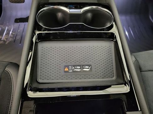 New 2025 Chevrolet Blazer EV RS image 7