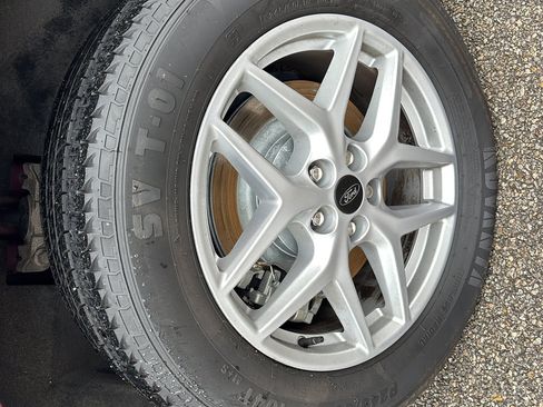 Used 2024 Ford Edge SEL image 19