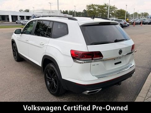 Certified 2023 Volkswagen Atlas SE w/ Panoramic Sunroof Package AWD/4WD image 2