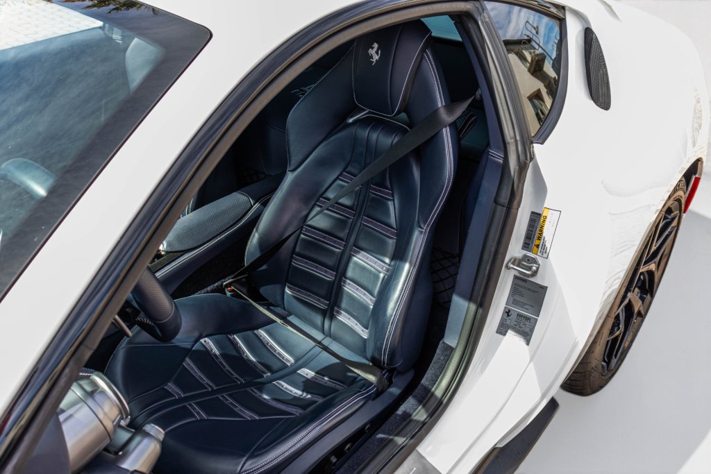 Certified 2019 Ferrari 812 Superfast RWD image 6