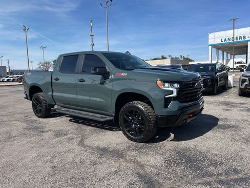 Used 2025 Chevrolet Silverado 1500 LT Trail Boss w/ Convenience Package II image 1