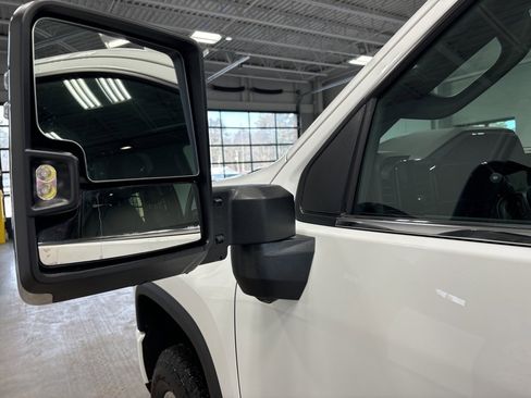 Used 2024 Chevrolet Silverado 2500 High Country image 23