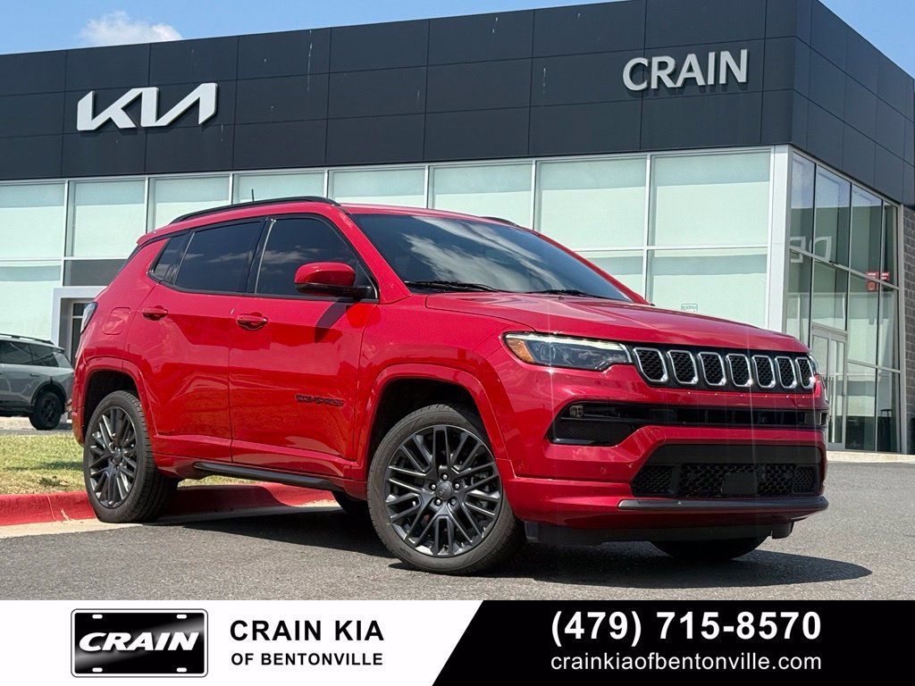 Used 2024 Jeep Compass Limited AWD/4WD image 1