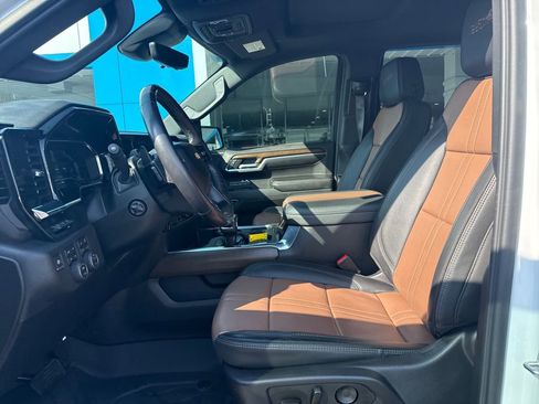 Used 2024 Chevrolet Silverado 1500 High Country image 11