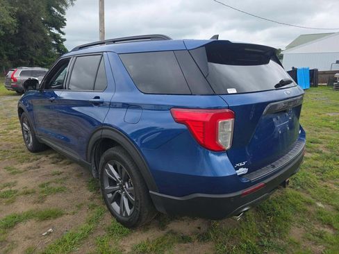 Used 2022 Ford Explorer XLT w/ Equipment Group 202A AWD/4WD image 9