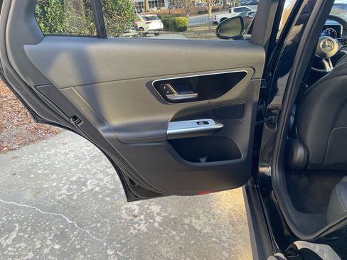 Certified 2025 Mercedes-Benz GLC 300 4MATIC image 38