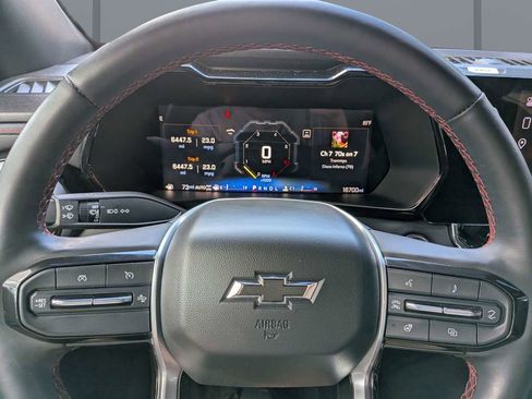 Used 2024 Chevrolet Colorado Z71 w/ Z71 Convenience Package 2 AWD/4WD image 31