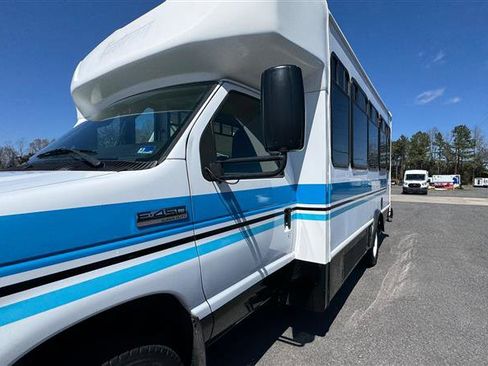 Used 2014 Ford E-450 and Econoline 450 Super Duty w/ Shuttle Bus Prep Package image 9