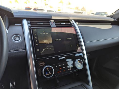 Used 2023 Land Rover Discovery S R-Dynamic image 23