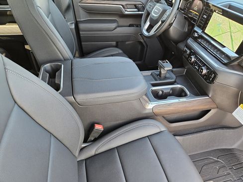 New 2026 GMC Sierra 1500 SLT AWD/4WD image 10