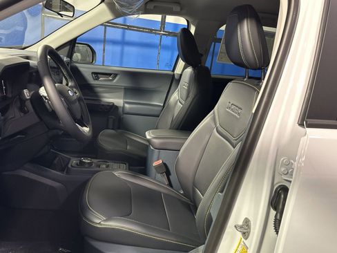 New 2025 Ford Maverick Lobo image 13