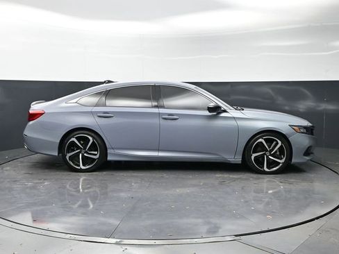 Used 2022 Honda Accord Sport image 4