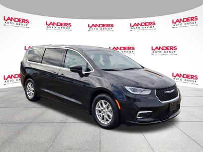 Used 2024 Chrysler Pacifica Touring-L
