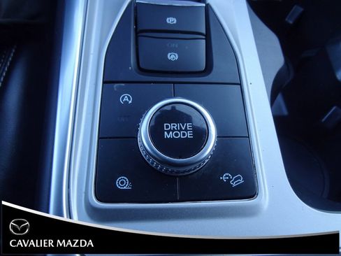 Used 2023 Ford Explorer XLT w/ Equipment Group 202A image 39