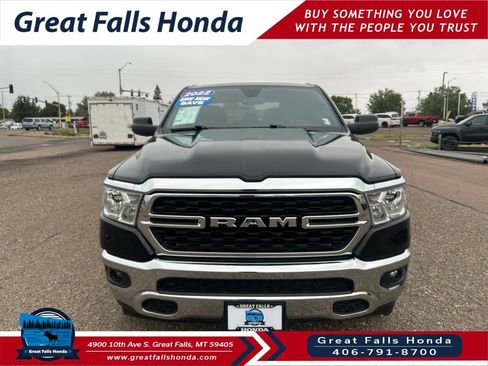 Used 2022 RAM 1500 Big Horn AWD/4WD image 2