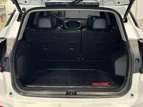 Used 2023 GMC Terrain SLT w/ Infotainment Package II AWD/4WD image 30