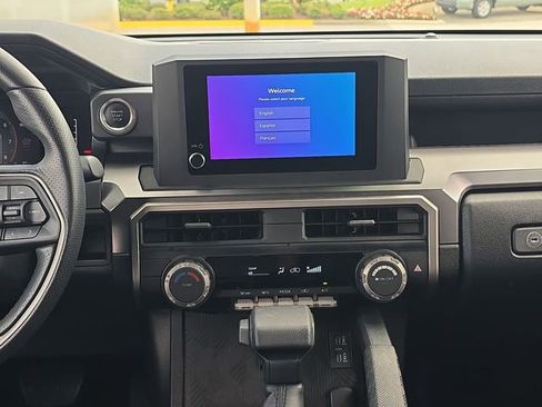 Certified 2025 Toyota 4Runner SR5 AWD/4WD image 18