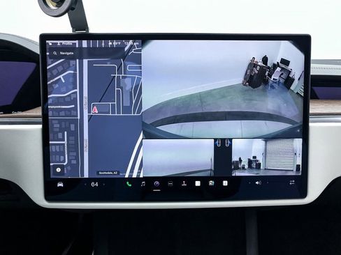 Used 2023 Tesla Model X image 8