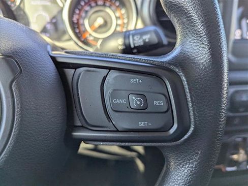 Used 2022 Jeep Gladiator Sport image 14