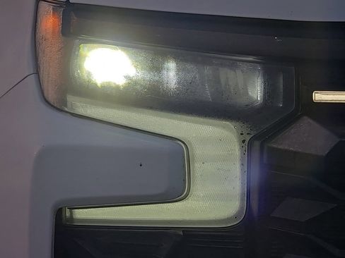 Used 2023 Chevrolet Silverado 1500 ZR2 w/ Technology Package image 8