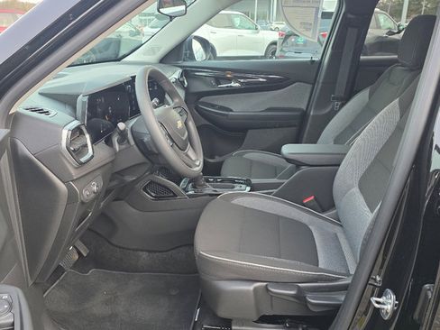 Certified 2024 Chevrolet TrailBlazer LS w/ LS Convenience Package image 32