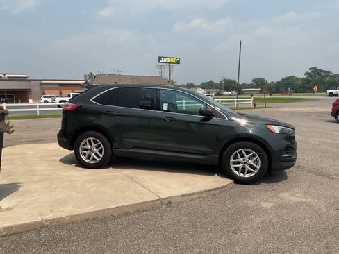Used 2022 Ford Edge SEL image 6