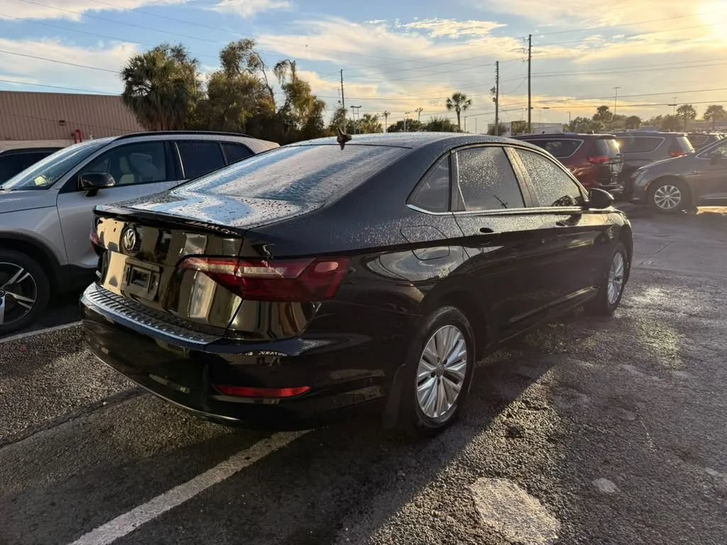 Used 2020 Volkswagen Jetta S w/ Driver Assistance Package FWD image 5
