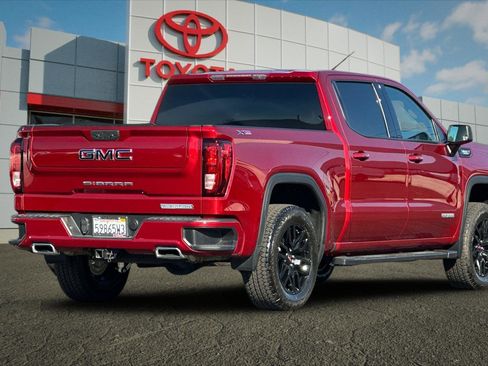 Used 2023 GMC Sierra 1500 Elevation w/ LPO, Elevation Black Package image 3