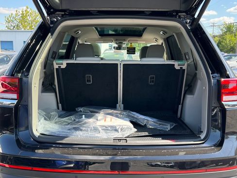 New 2026 Volkswagen Atlas SE image 16