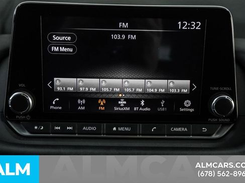 Used 2024 Nissan Rogue SV image 38