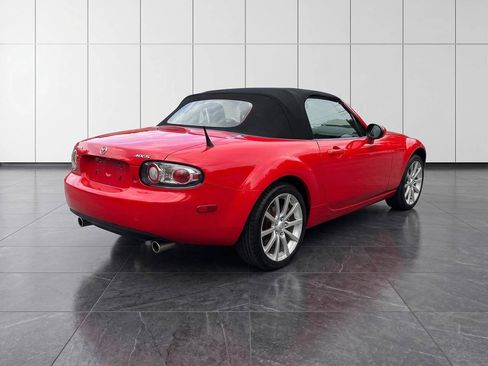 Used 2006 MAZDA MX-5 Miata Grand Touring w/ Premium Pkg RWD image 4