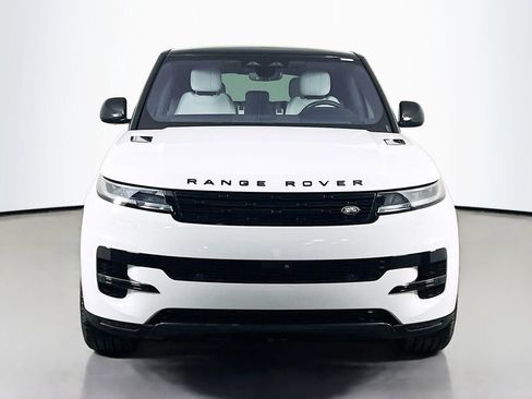 Used 2023 Land Rover Range Rover Sport SE image 2
