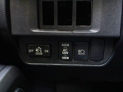 Used 2019 Toyota Tacoma TRD Off-Road AWD/4WD image 28
