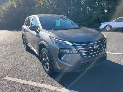 Used 2024 Nissan Rogue SV