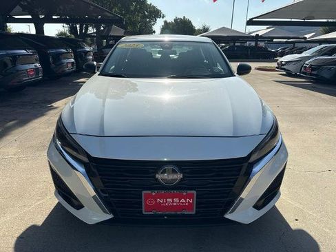Certified 2025 Nissan Altima 2.5 SV FWD image 8