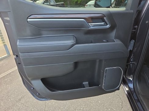 Used 2025 GMC Sierra 1500 SLT RWD image 30