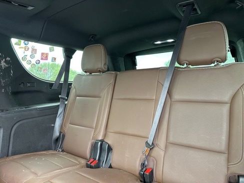 Used 2021 Chevrolet Suburban High Country w/ Premium Package image 15