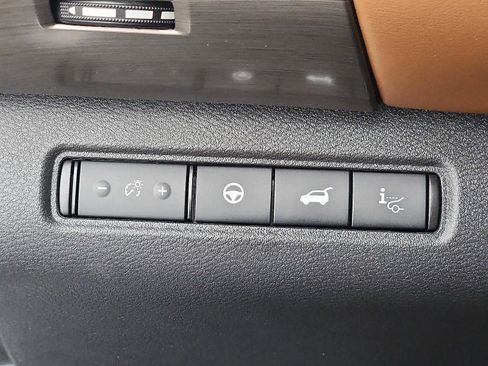 Used 2023 Nissan Pathfinder Platinum w/ Cargo Package image 26