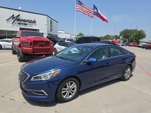 Used 2015 Hyundai Sonata SE w/ Option Group 09 FWD image 3