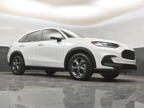 Used 2027 Honda HR-V LX image 9