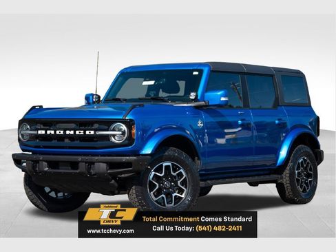 Used 2022 Ford Bronco Outer Banks AWD/4WD image 1