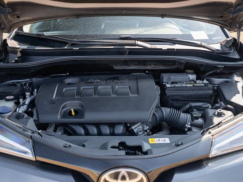 Used 2018 Toyota C-HR XLE FWD image 22