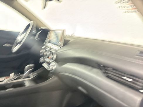 Used 2024 Nissan Sentra SV image 27