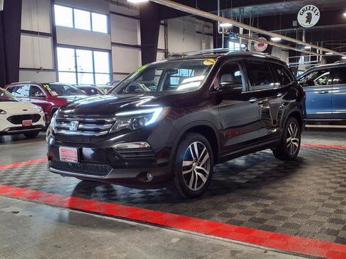 Used 2017 Honda Pilot Elite image 3