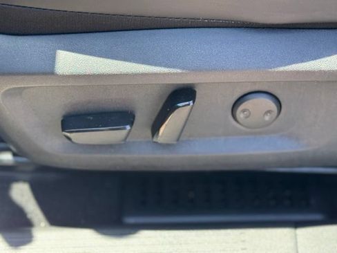 Used 2023 Nissan Rogue Platinum w/ Platinum Premium Package FWD image 10