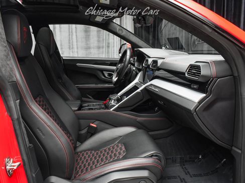 Used 2019 Lamborghini Urus image 24