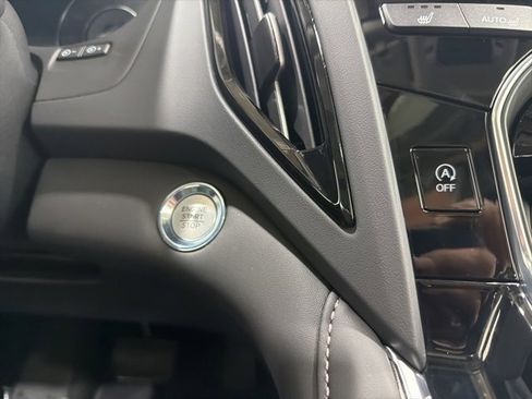 Certified 2025 Acura RDX w/ Technology Package image 38