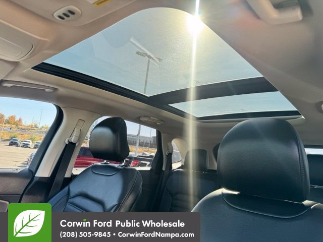 Used 2018 Ford Edge SEL FWD image 10