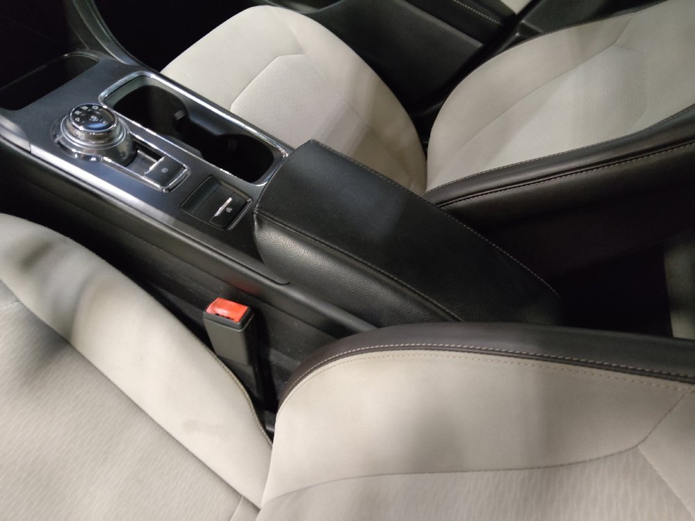 Used 2019 Ford Fusion SE w/ Equipment Group 151A FWD image 26