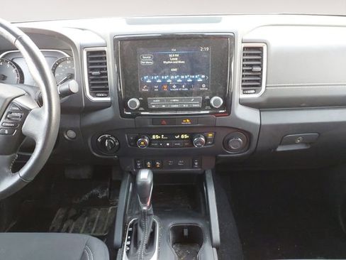 Used 2022 Nissan Frontier SV image 11